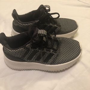 Adidas Cloudfoam tennis shoes size 13.5